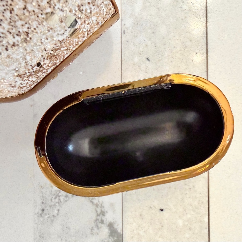 Glittery Gold AirPods (A2031) Case - Picture 6 of 9
